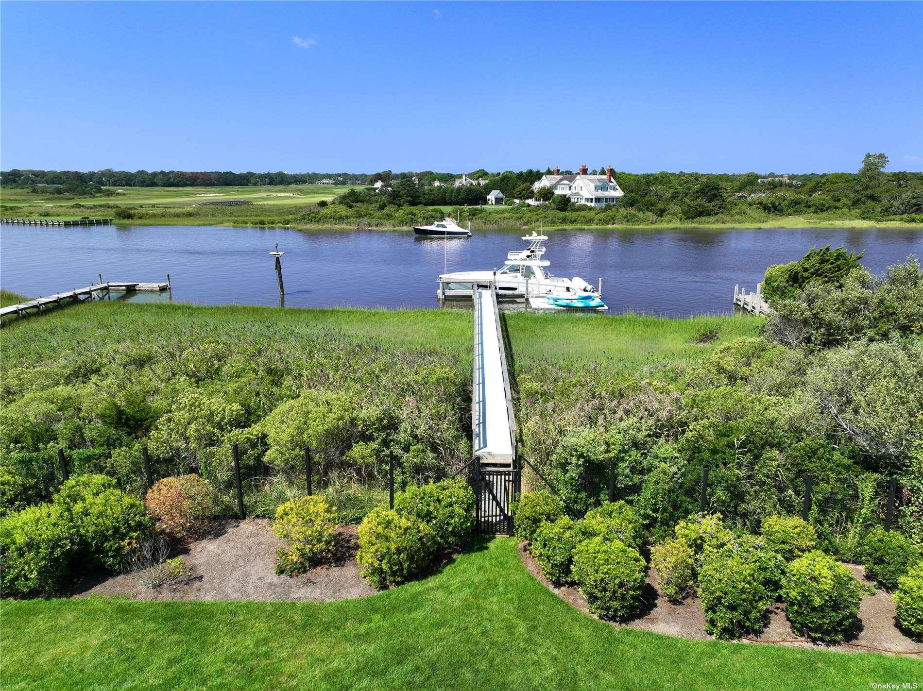 6 Bedroom Bayfront Home for Sale in Quogue - NY - USA - 8