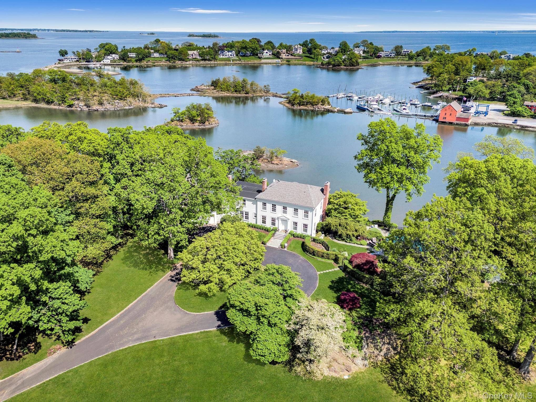 6 Bedroom Waterfront Home for Sale in RYE - NY - USA - 1