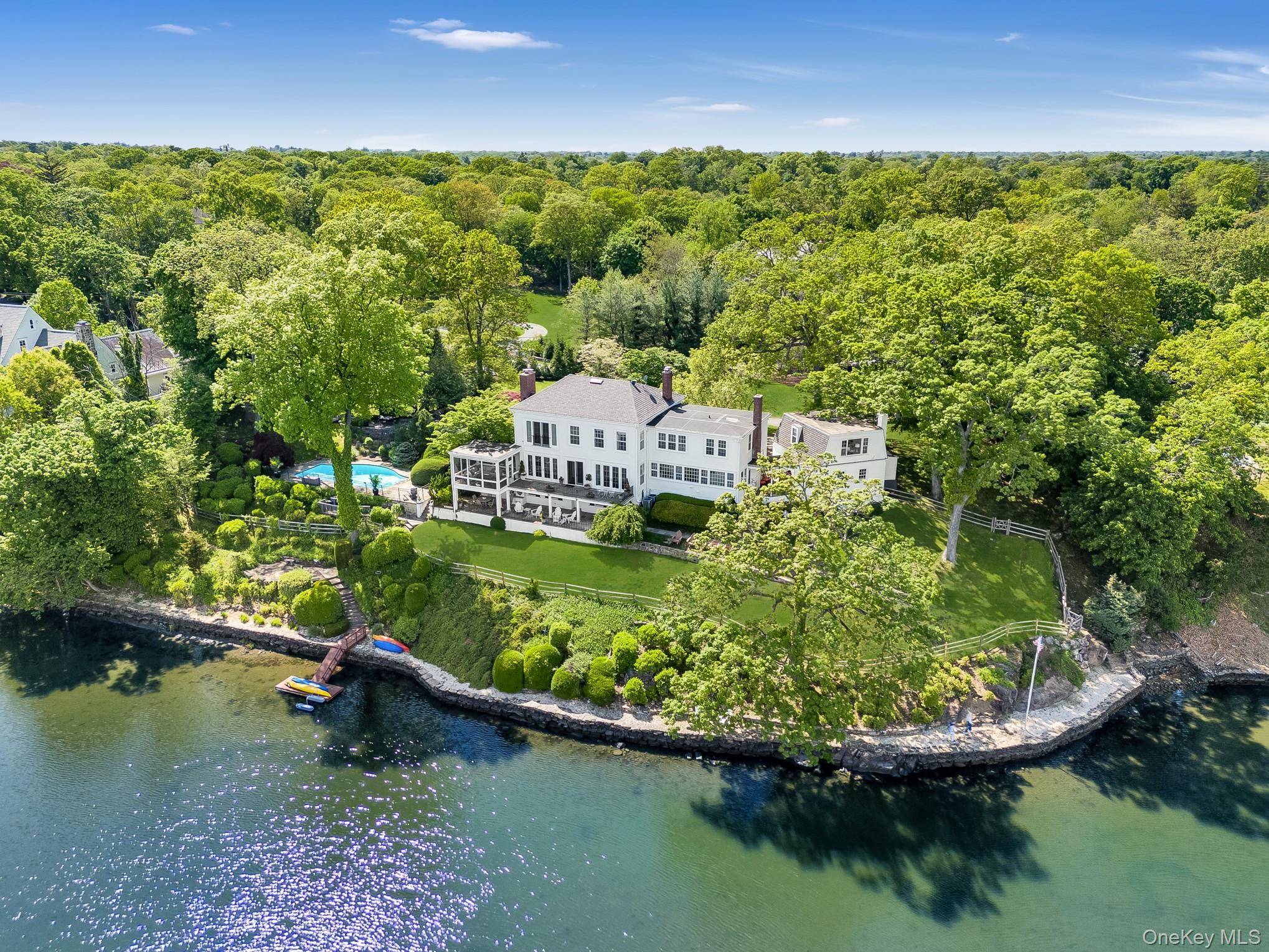6 Bedroom Waterfront Home for Sale in RYE - NY - USA - 2