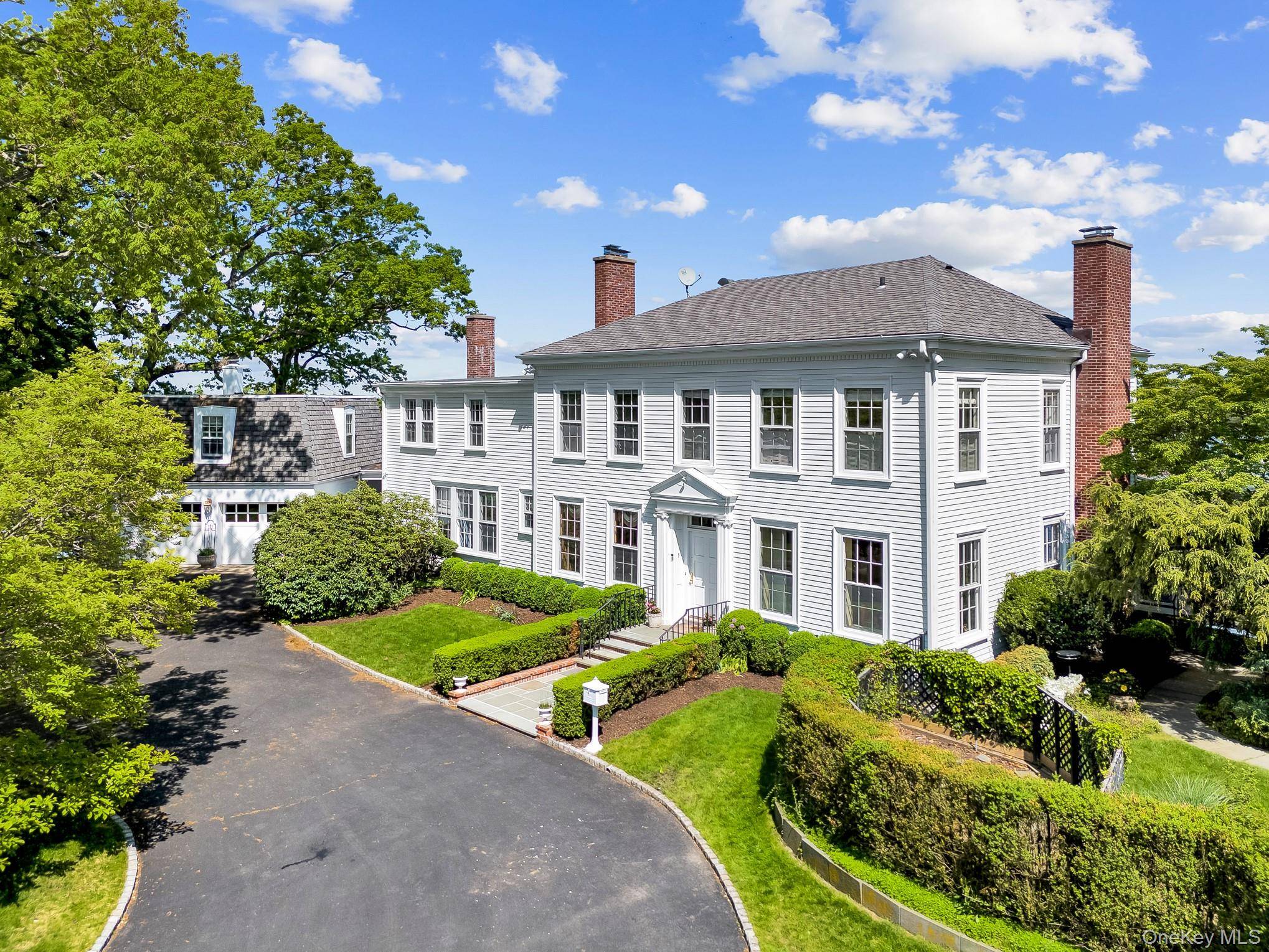 6 Bedroom Waterfront Home for Sale in RYE - NY - USA - 3