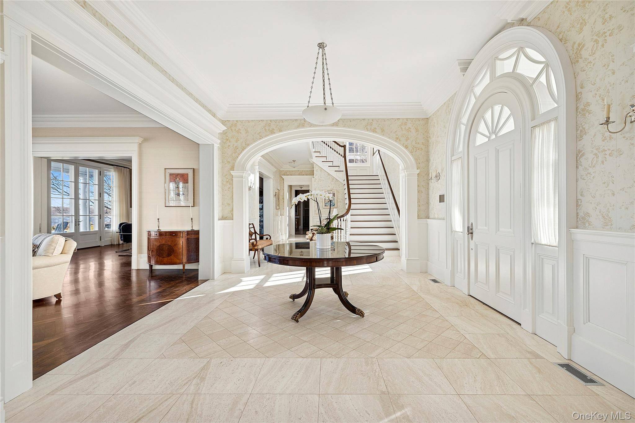 Maison de 6 Chambres au Bord de l'Eau à Vendre à Sands Point, NY, USA - 3