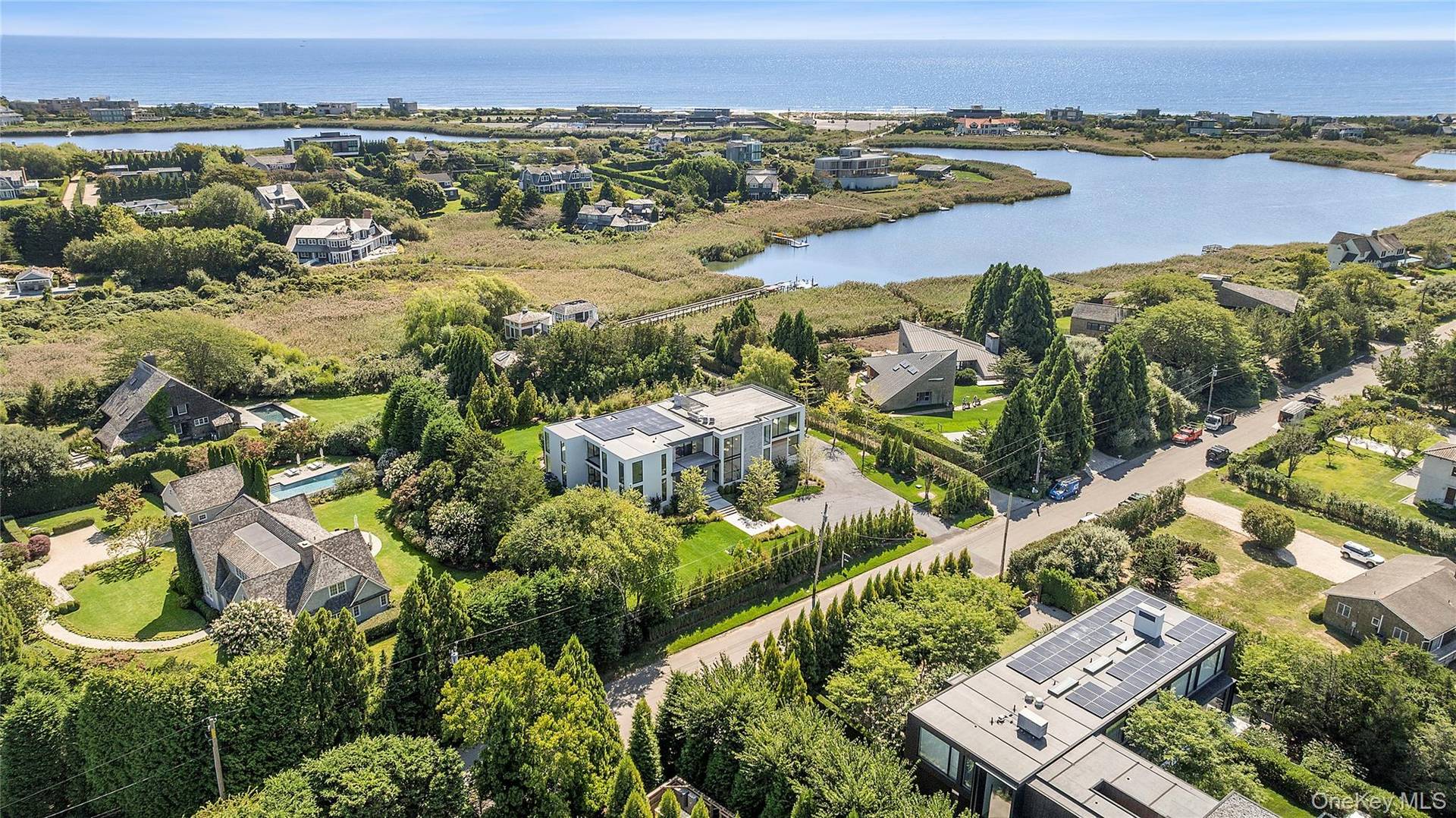 Maison de 6 Chambres à Vendre à Bridgehampton, NY, États-Unis - 1