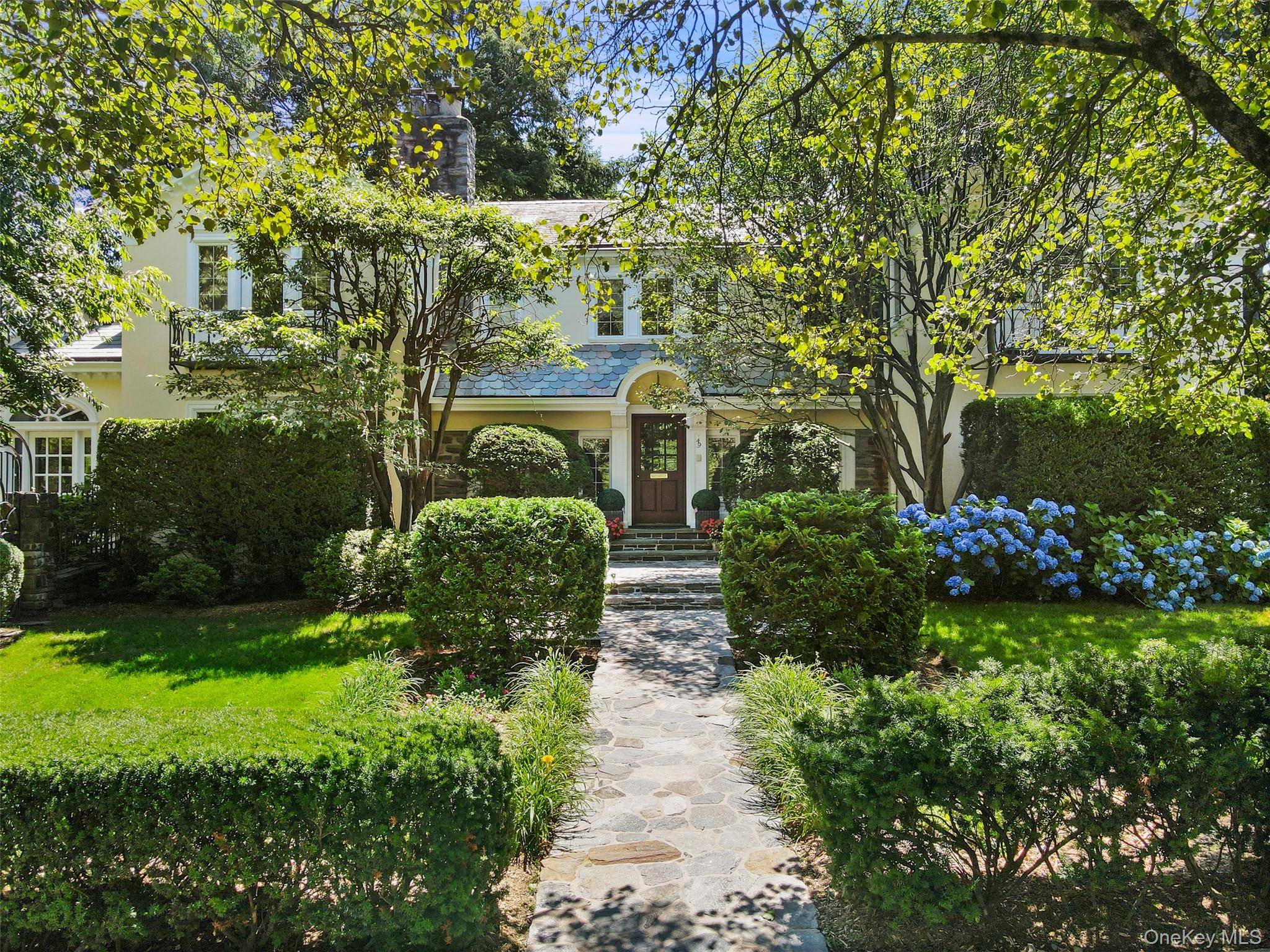 Casa com 6 Quartos à Venda em Bronxville - Nova Iorque - EUA - 1