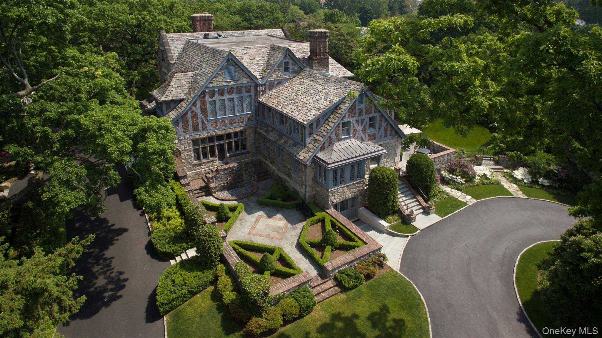 Casa com 6 Quartos à Venda em Bronxville, NY, EUA - 1