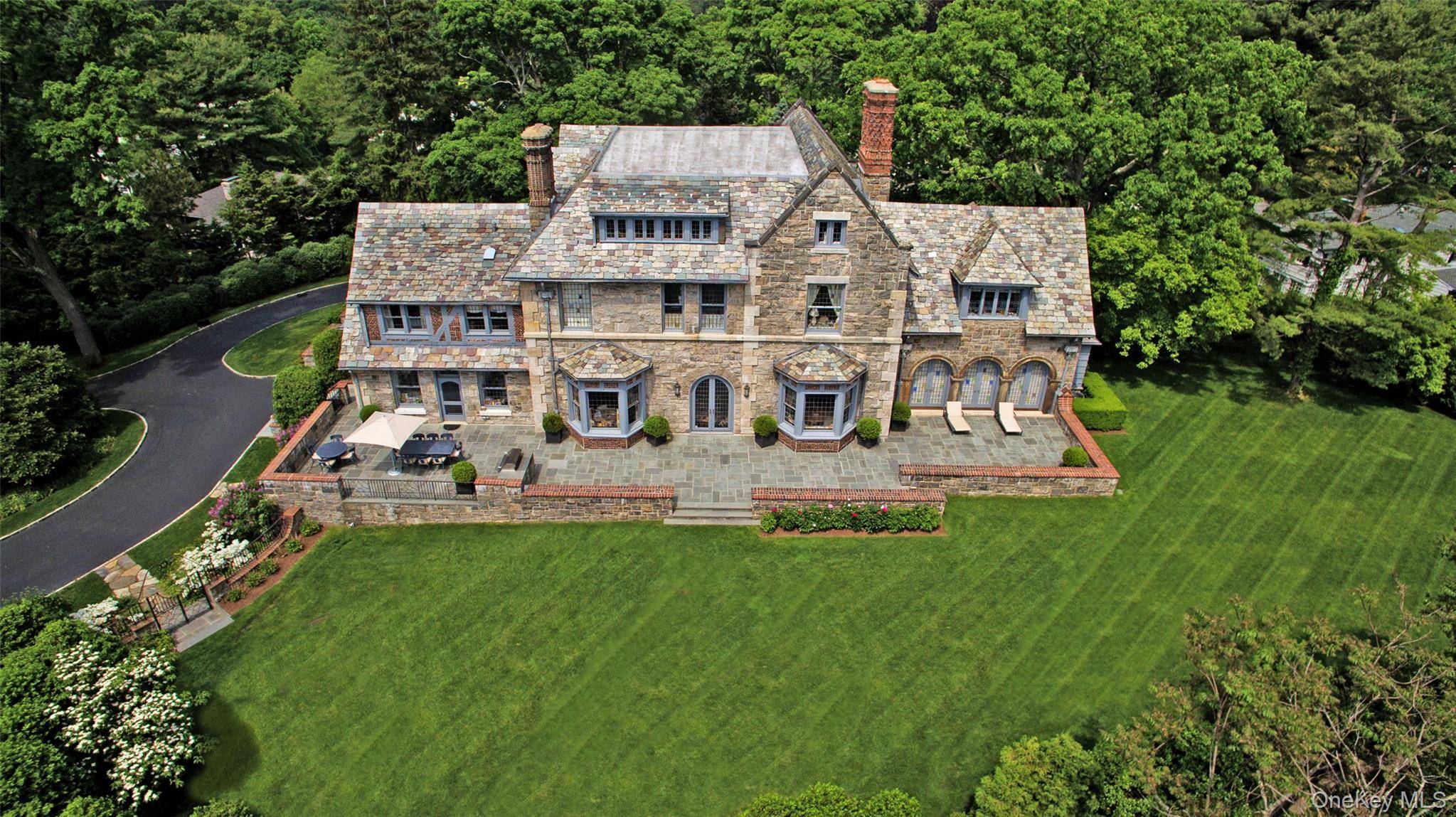 Casa com 6 Quartos à Venda em Bronxville, NY, EUA - 3