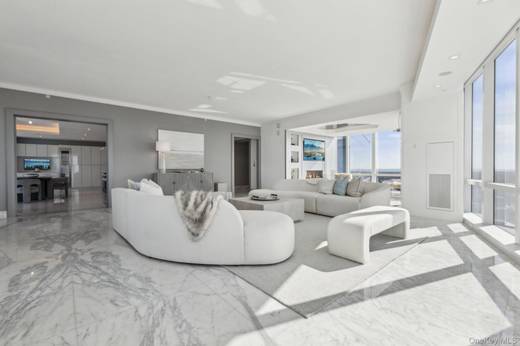 Casa de 6 Dormitorios en Venta en Floor White Plains - NY - EE. UU. - 3