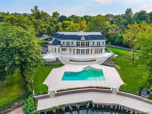 Casa com 6 Quartos à Venda em Great Neck - NY - EUA - 3