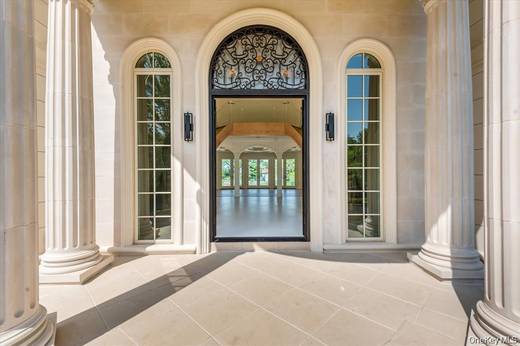 Casa com 6 Quartos à Venda em Great Neck - NY - EUA - 4