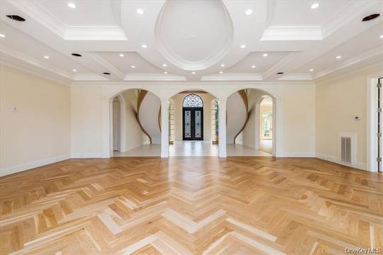 Casa com 6 Quartos à Venda em Great Neck - NY - EUA - 6