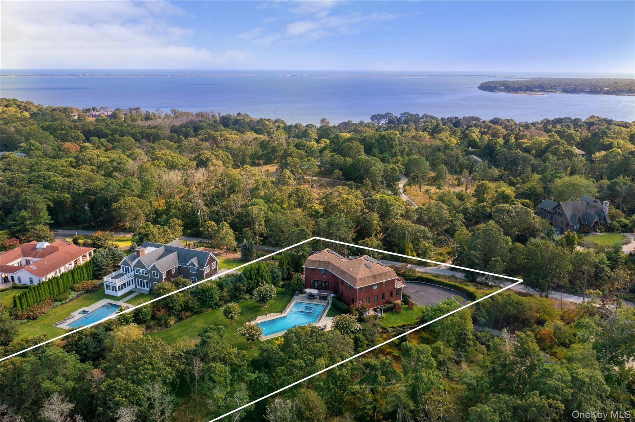 Casa com 6 Quartos à Venda em Hampton Bays - Nova Iorque - EUA - 2