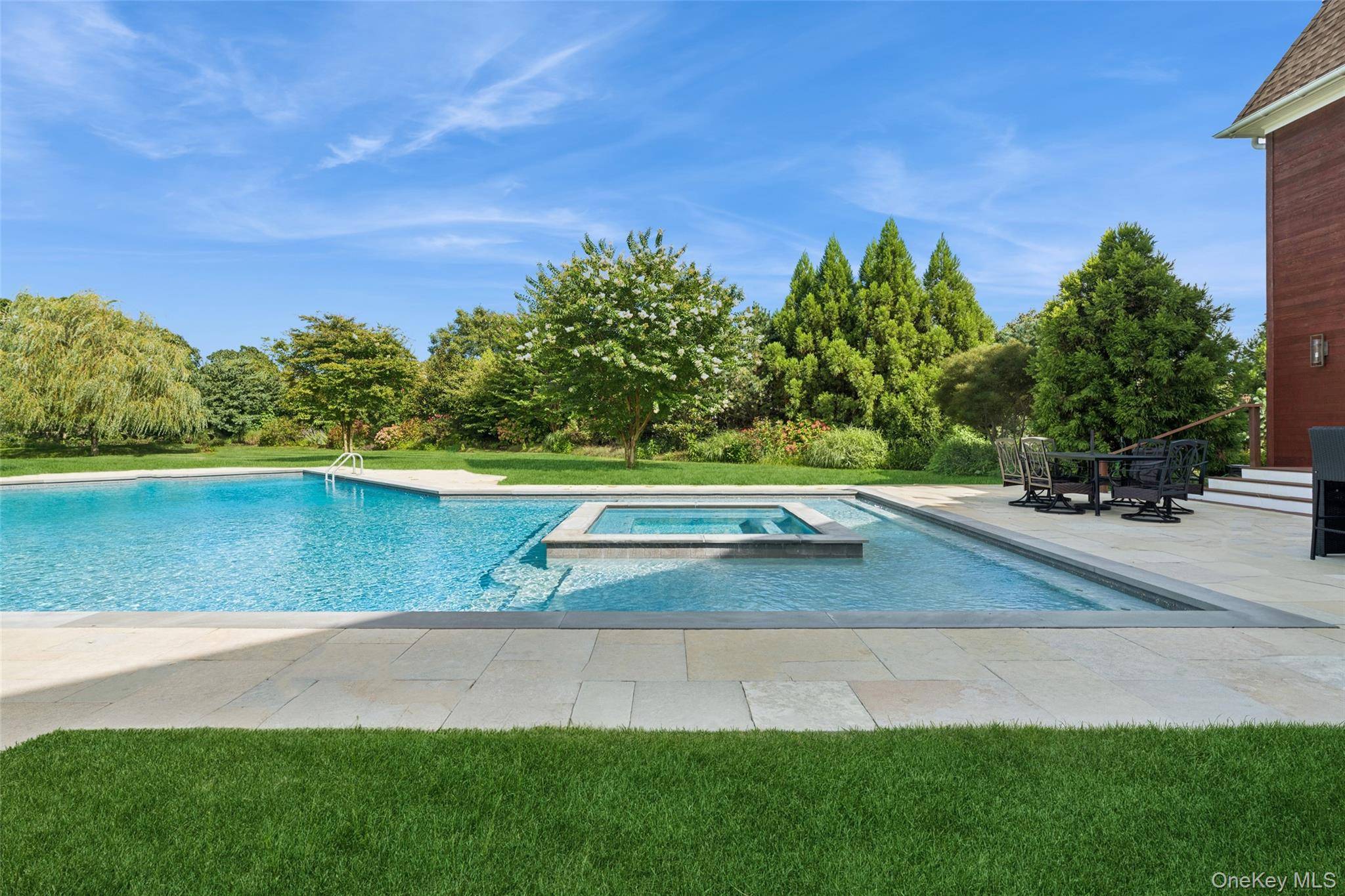 Casa com 6 Quartos à Venda em Hampton Bays - Nova Iorque - EUA - 3