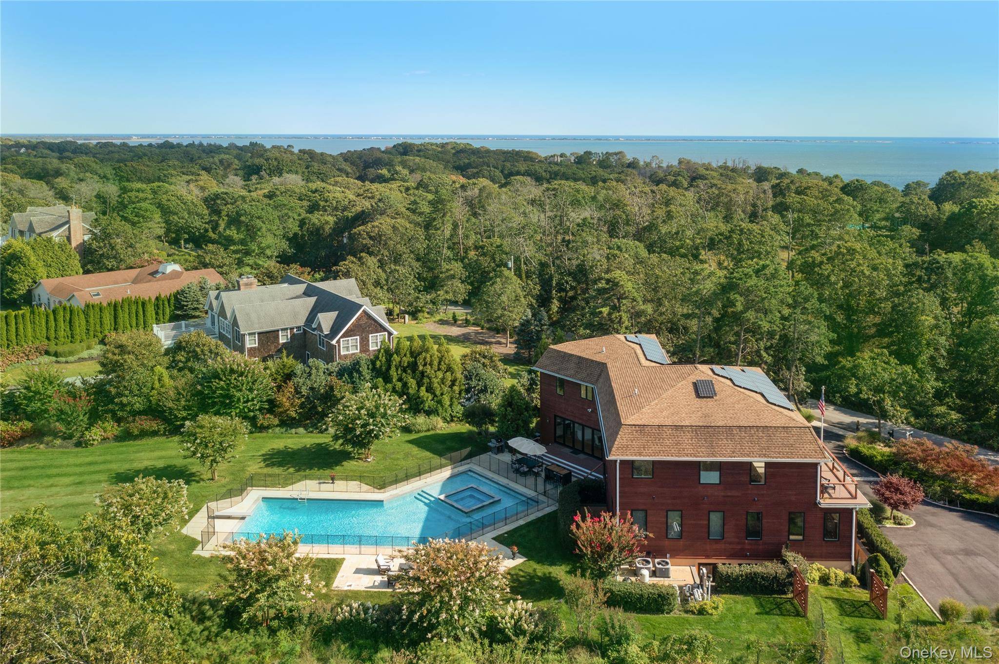 Casa com 6 Quartos à Venda em Hampton Bays - Nova Iorque - EUA - 4
