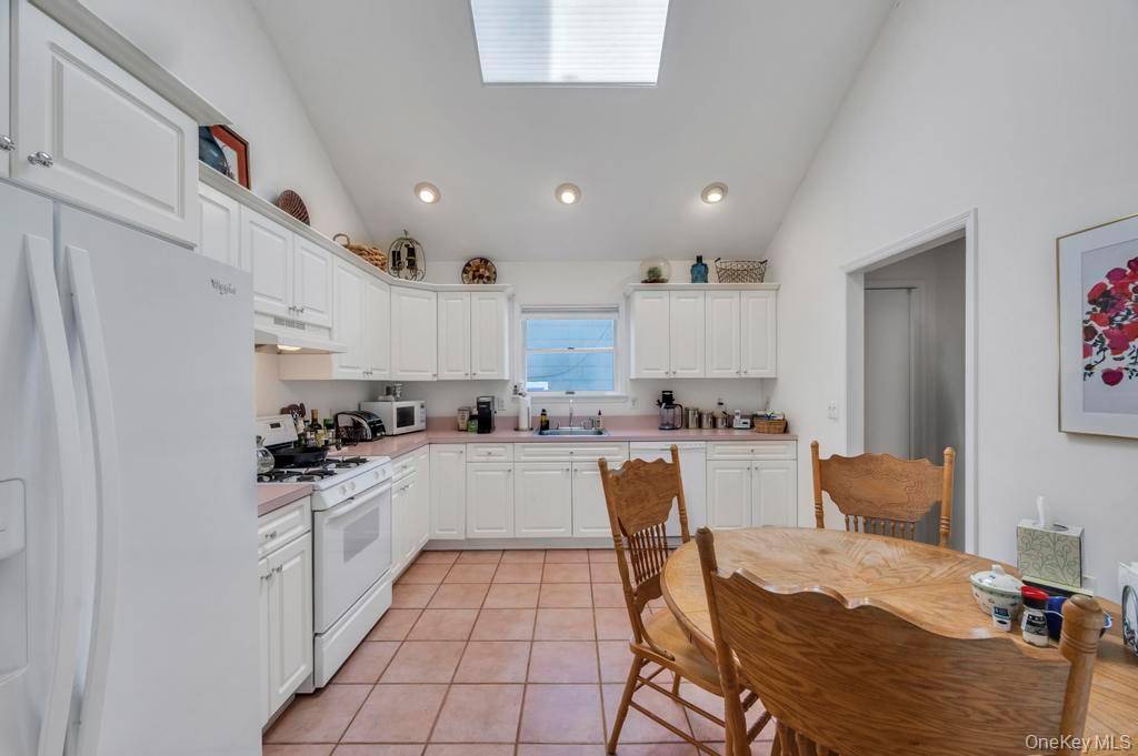 Casa com 6 Quartos à Venda em Huntington - Nova Iorque - EUA - 7