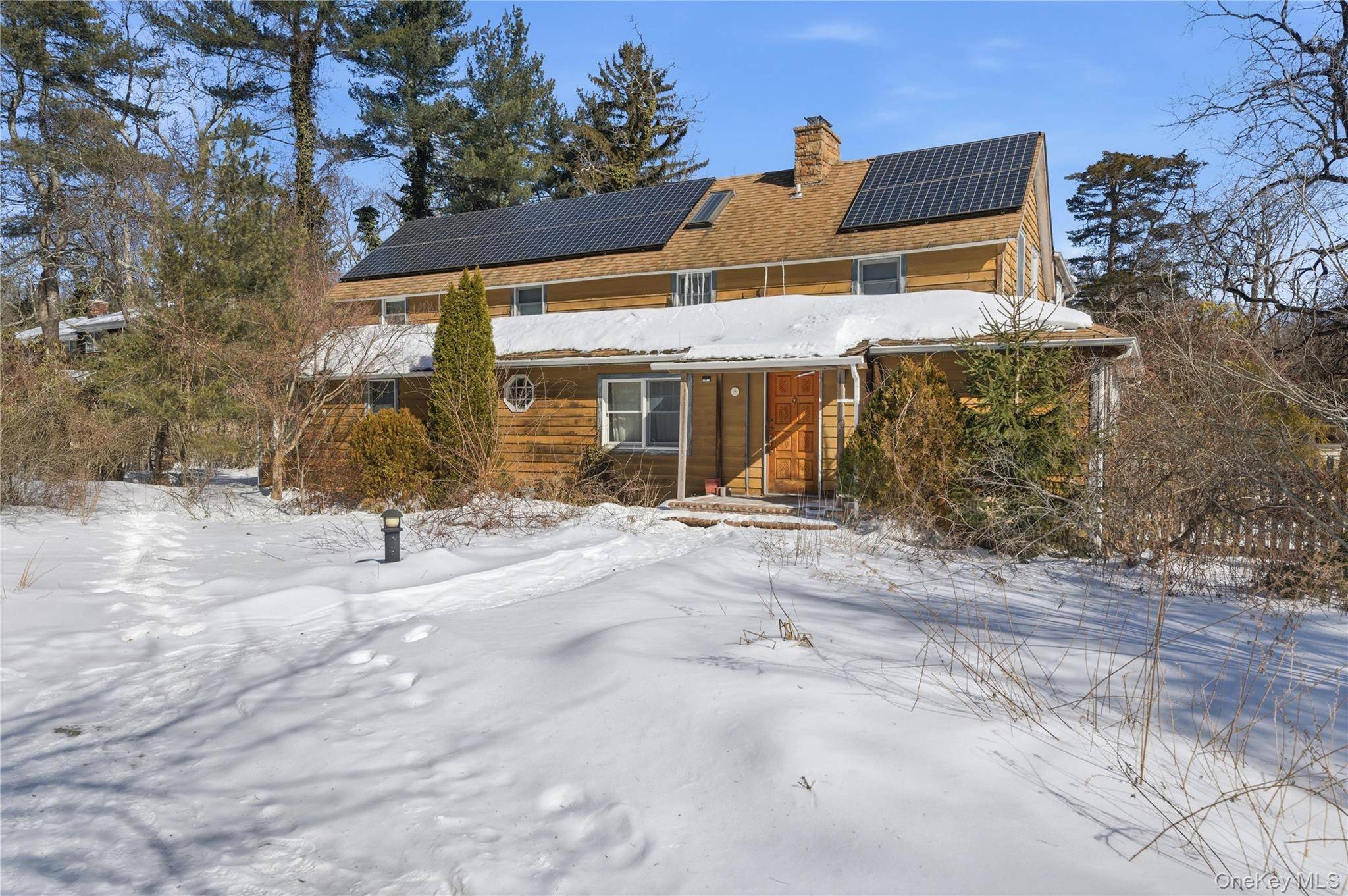 Casa de 6 Dormitorios en Venta en Huntington - Nueva York - EE. UU. - 1