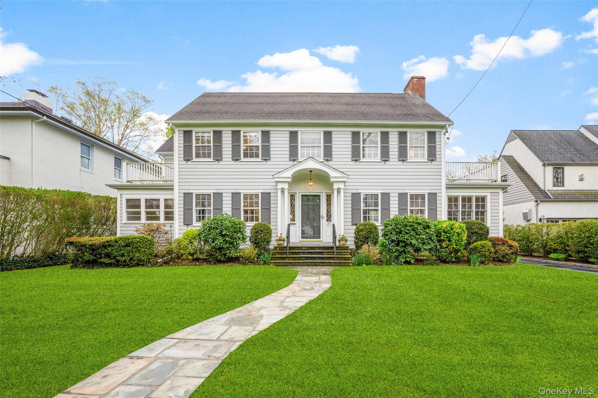 Casa de 6 Dormitorios en Venta en Larchmont - Nueva York - EE. UU. - 1