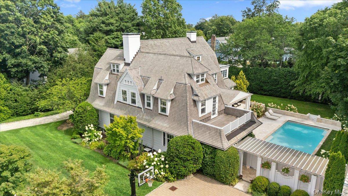 Casa de 6 Dormitorios en Venta en Larchmont - Nueva York - EE. UU. - 1