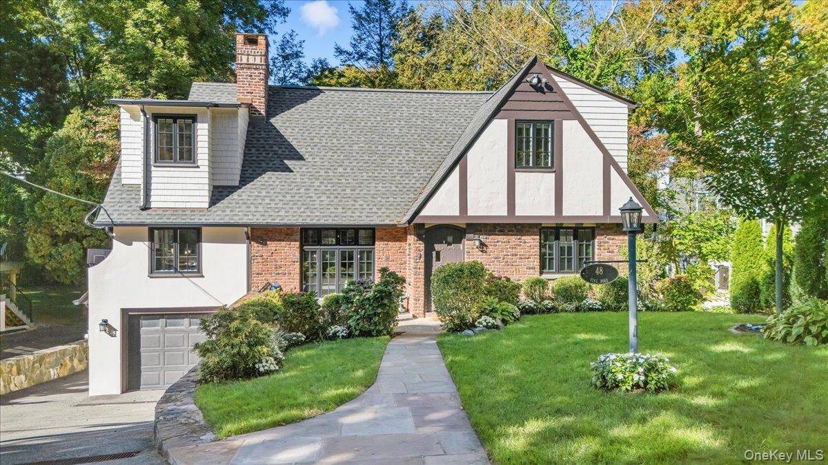 Casa de 6 Dormitorios en Venta en Larchmont - Nueva York - EE. UU. - 1