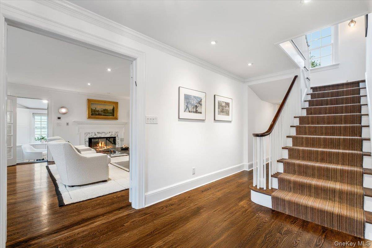 Casa com 6 Quartos à Venda em Larchmont - Nova Iorque - EUA - 4