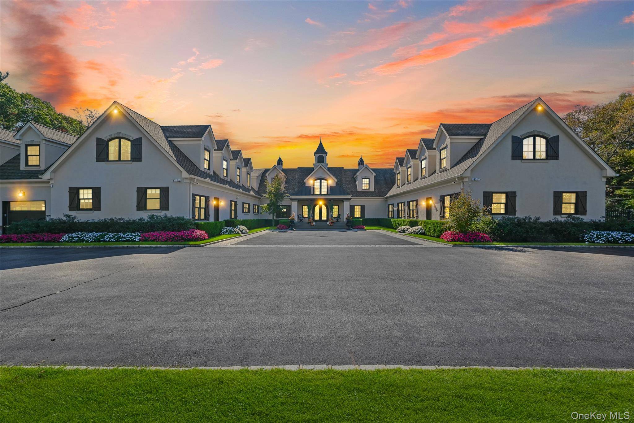 Casa de 6 Dormitorios en Venta en Locust Valley - Nueva York - EE. UU. - 1