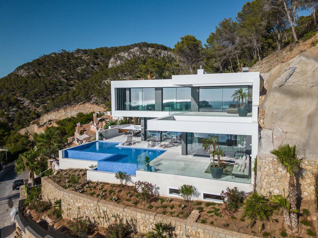 6 Bedroom House for Sale in Mallorca, Spain - 2