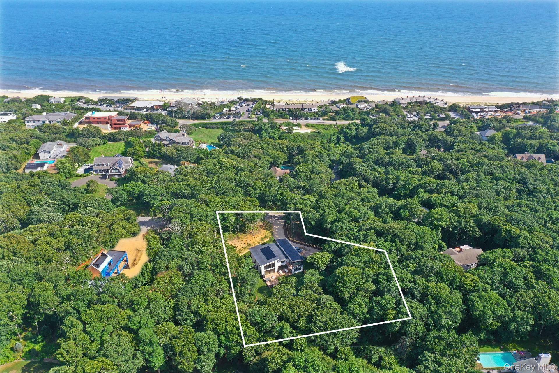 Casa de 6 Dormitorios en Venta en Montauk - Nueva York - EE. UU. - 1