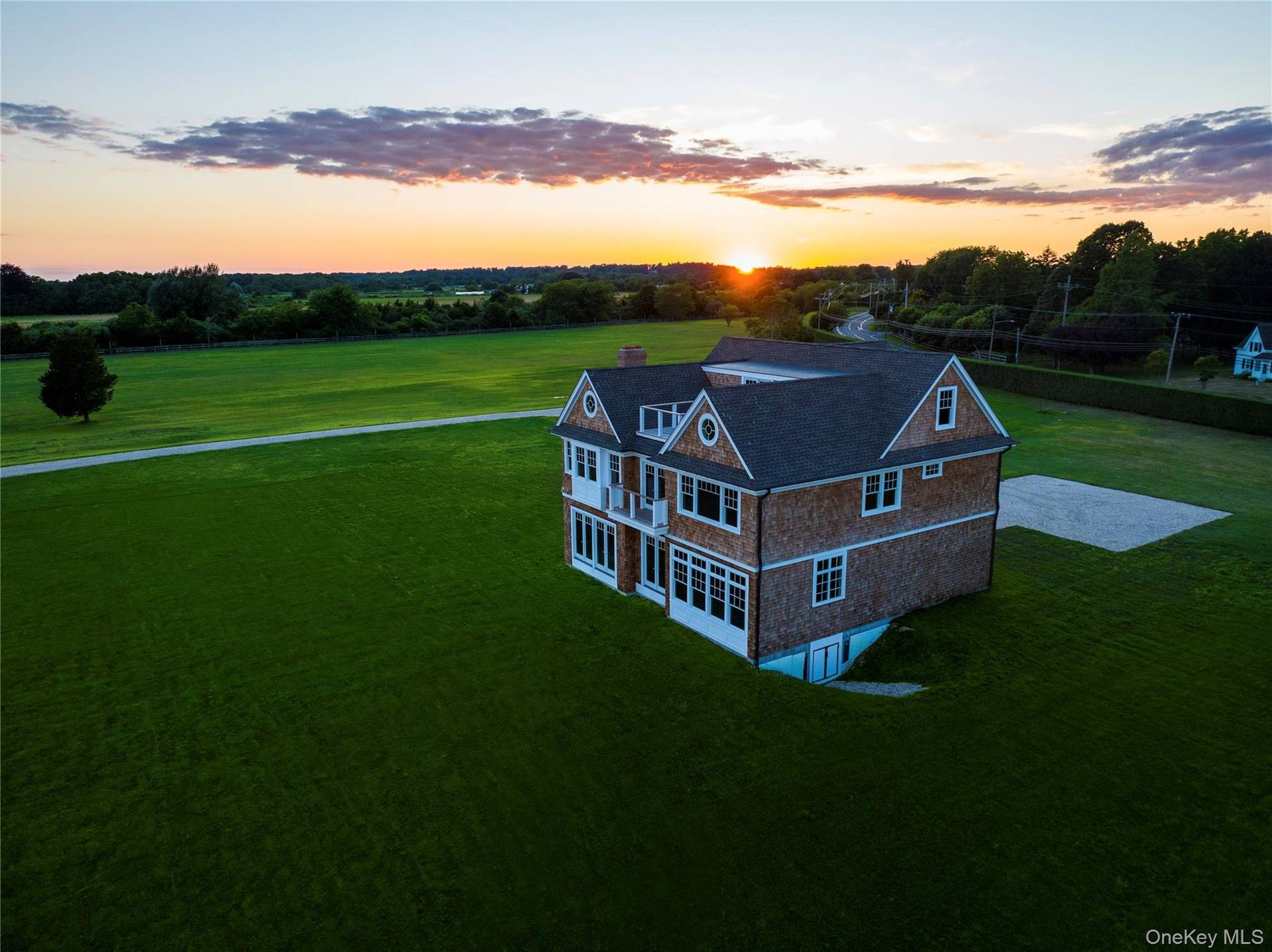 Maison de 6 Chambres à Vendre à Orient, NY, États-Unis - 4
