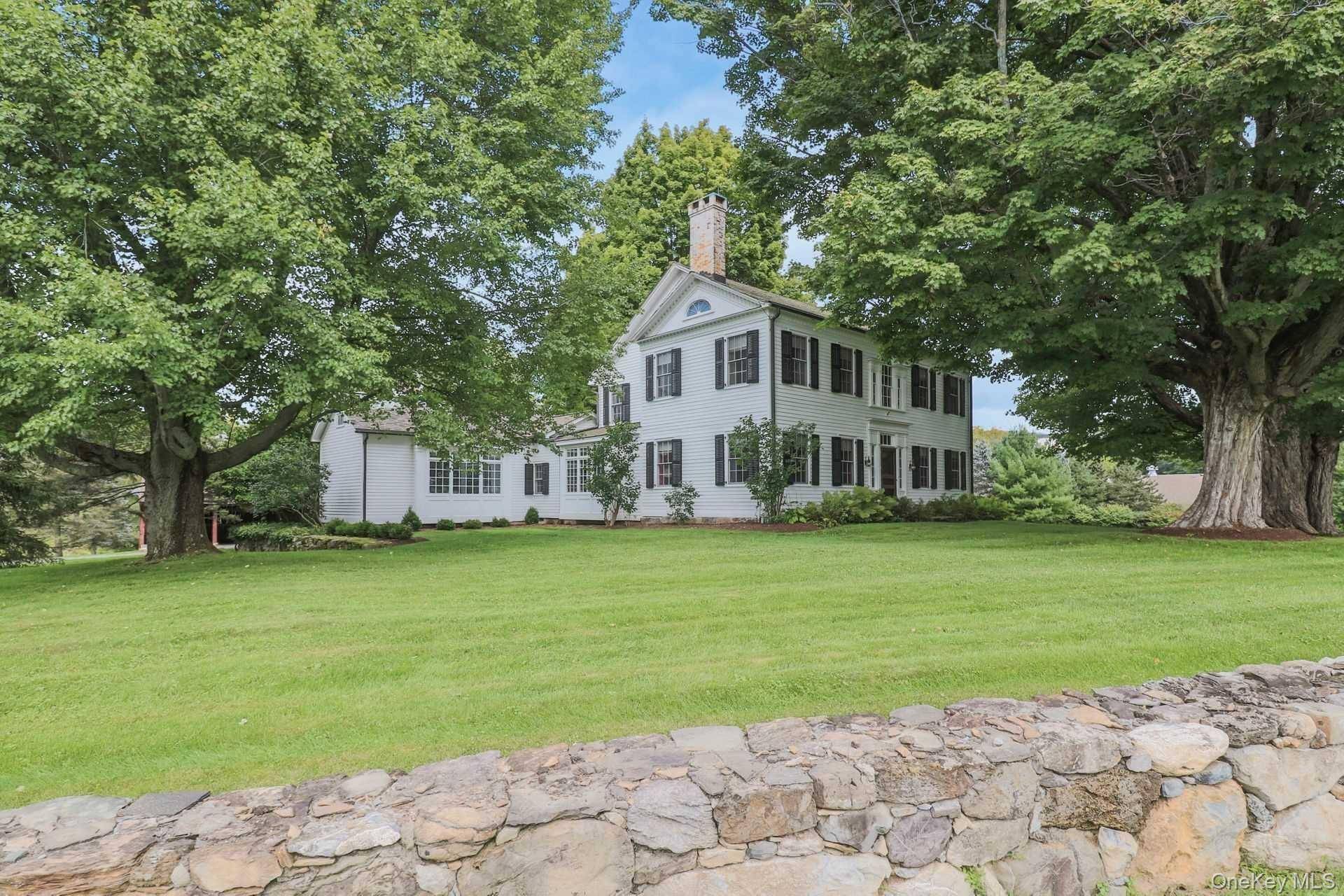 Casa com 6 Quartos à Venda em Pine Plains - Nova Iorque - EUA - 1