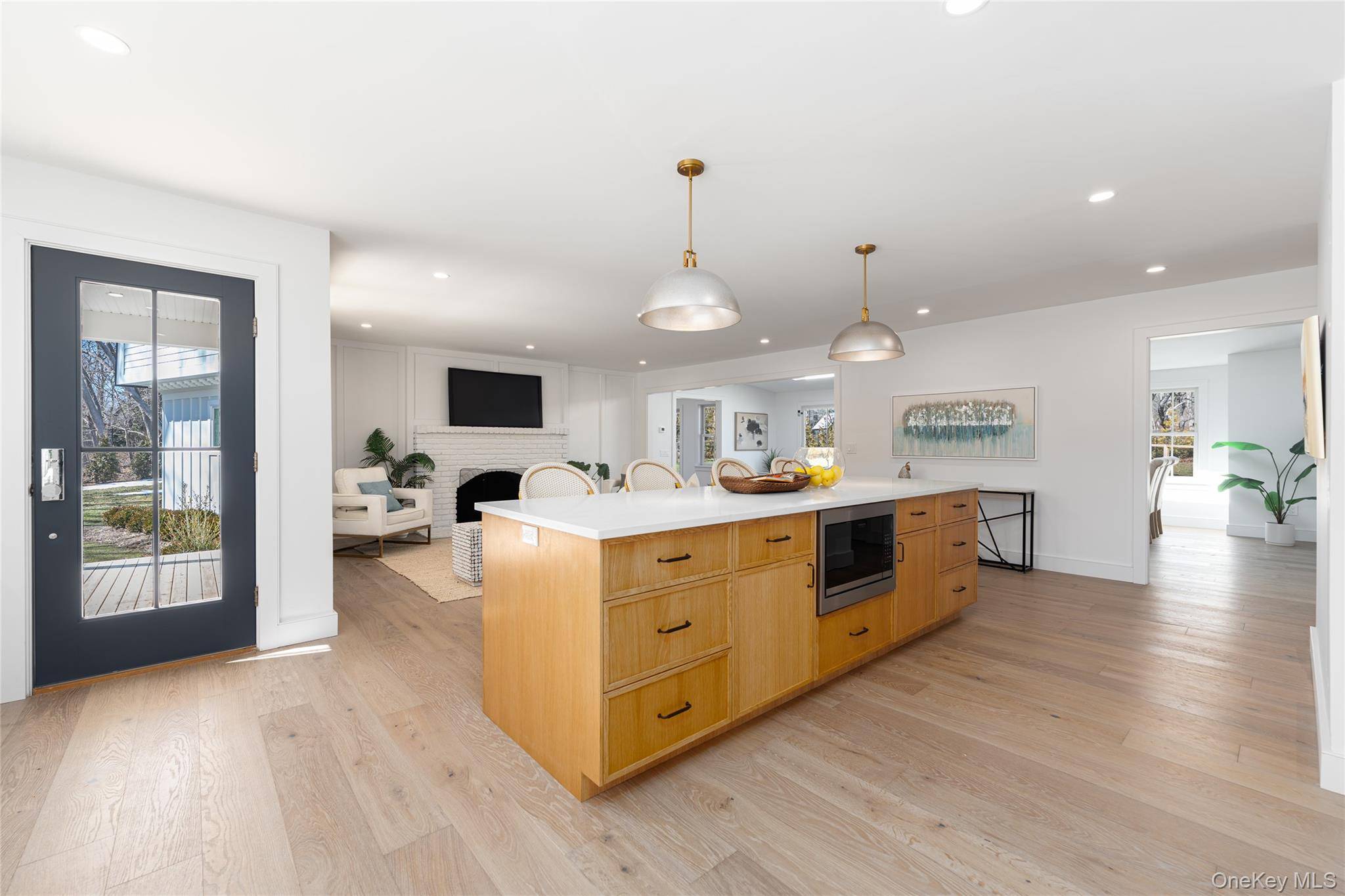 Casa de 6 Dormitorios en Venta en Remsenburg - Nueva York - EE. UU. - 4