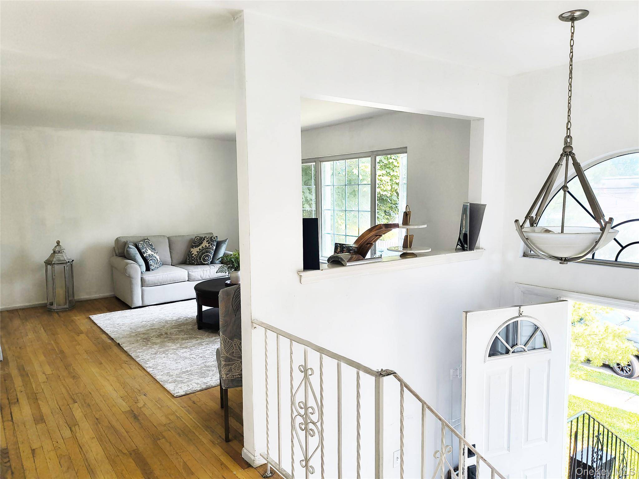 Casa com 6 Quartos à Venda em Uniondale - Nova Iorque - EUA - 6