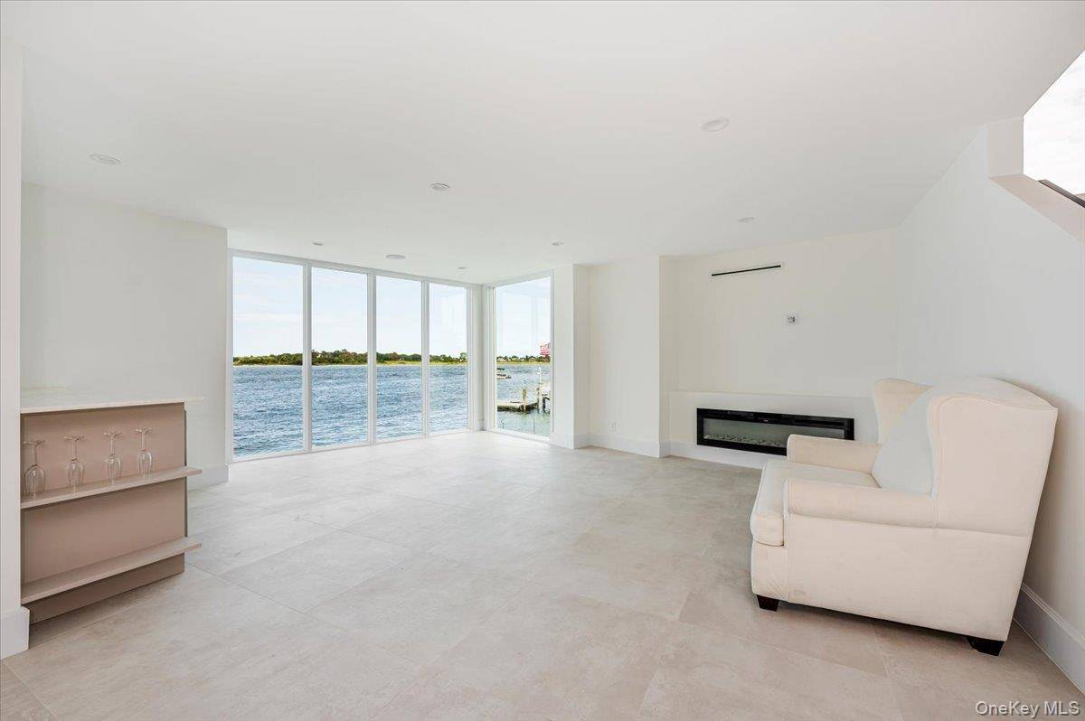 Casa de 7 Dormitorios Frente al Mar en Venta en Atlantic Beach - Nueva York - EE. UU. - 3