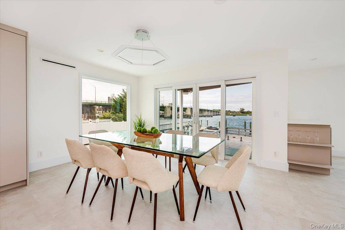 Casa de 7 Dormitorios Frente al Mar en Venta en Atlantic Beach - Nueva York - EE. UU. - 6