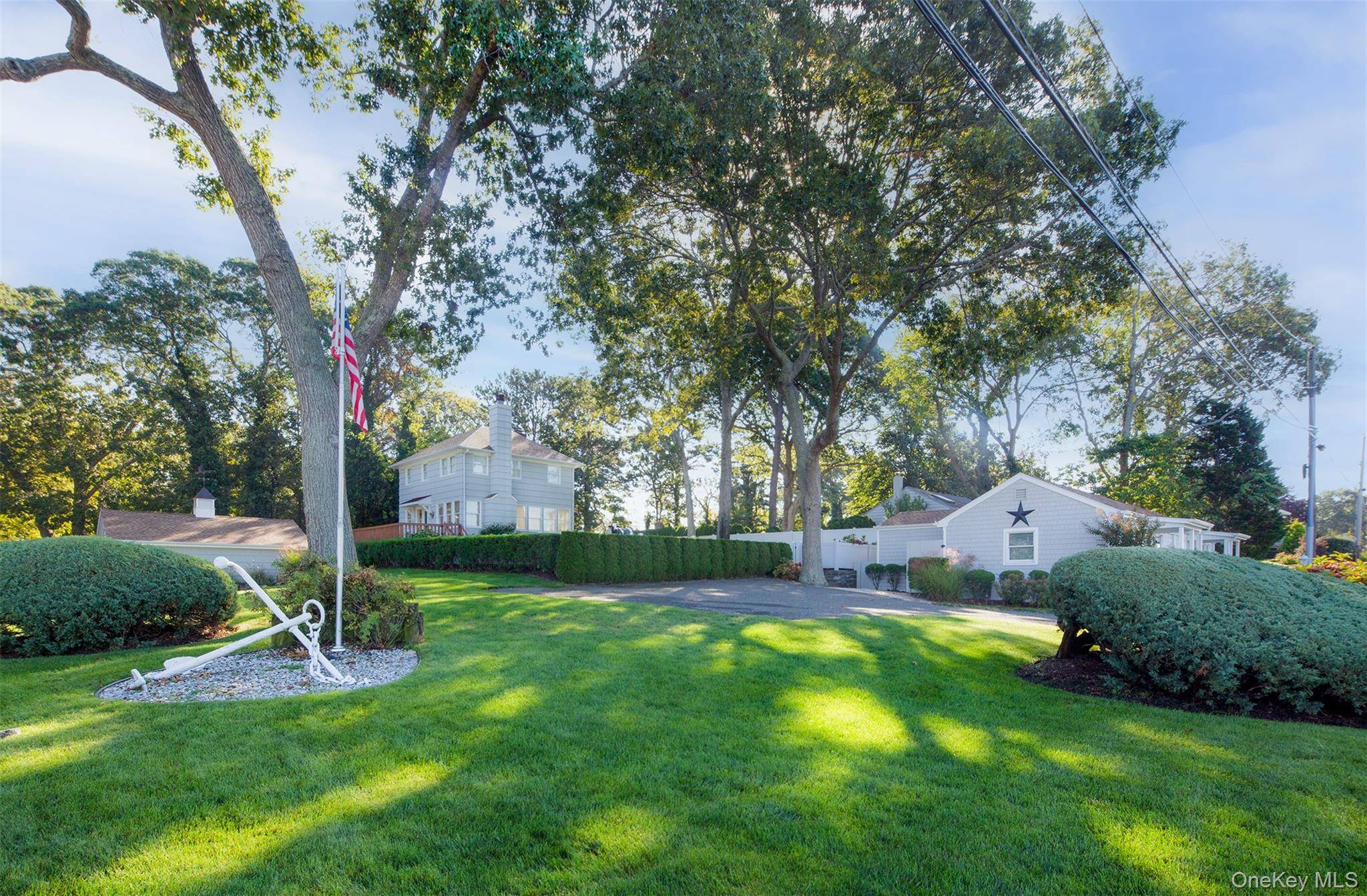 Casa com 7 Quartos à Beira-Mar à Venda em Hampton Bays - Nova Iorque - EUA - 1