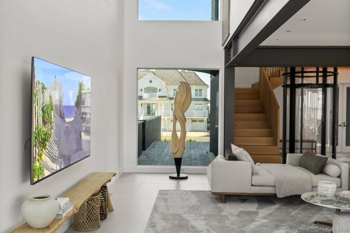 Casa com 7 Quartos à Beira-Mar à Venda em Westhampton Dunes - NY - EUA - 7