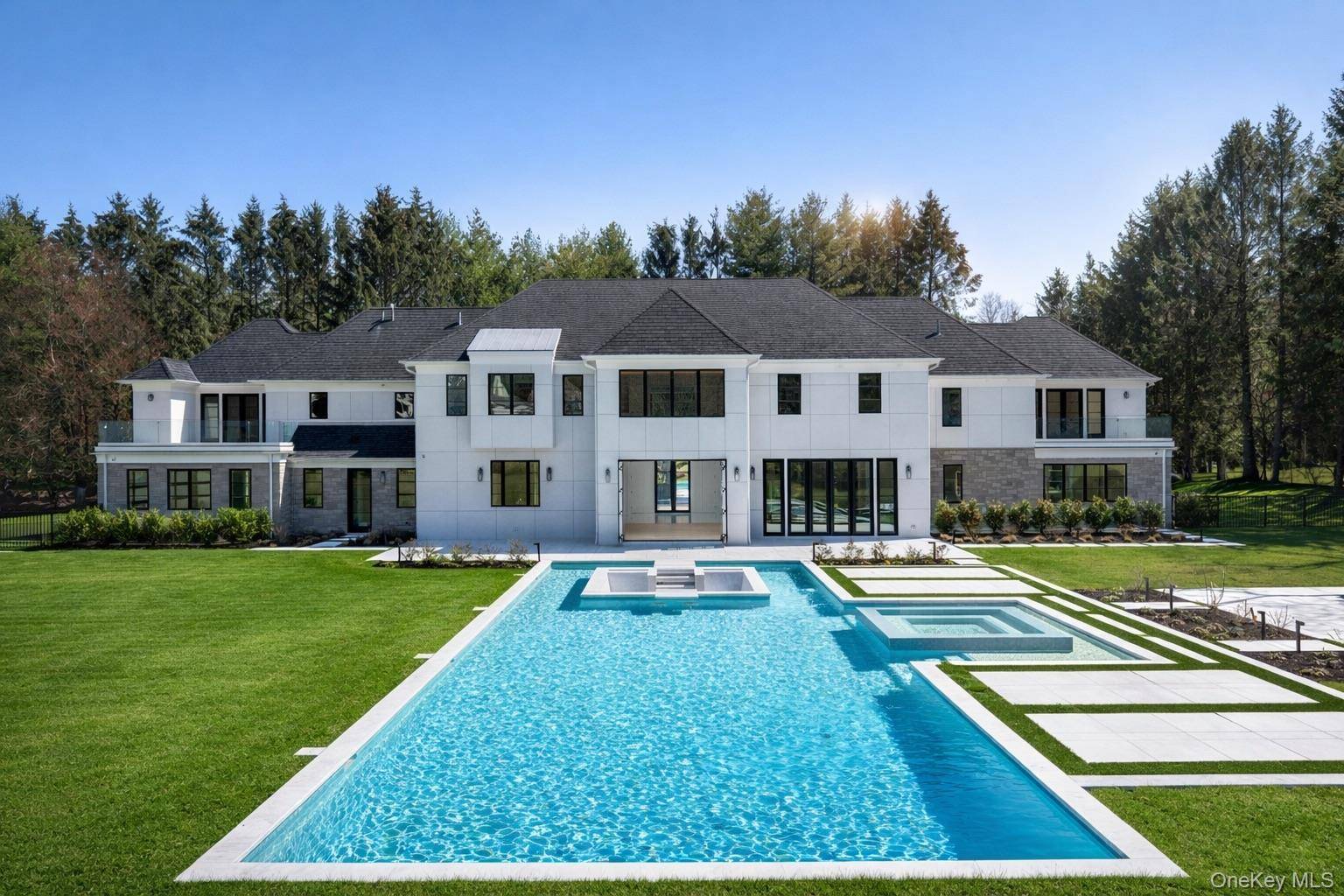 Casa de 7 Dormitorios en Venta en Brookville, Nueva York, EE. UU. - 2