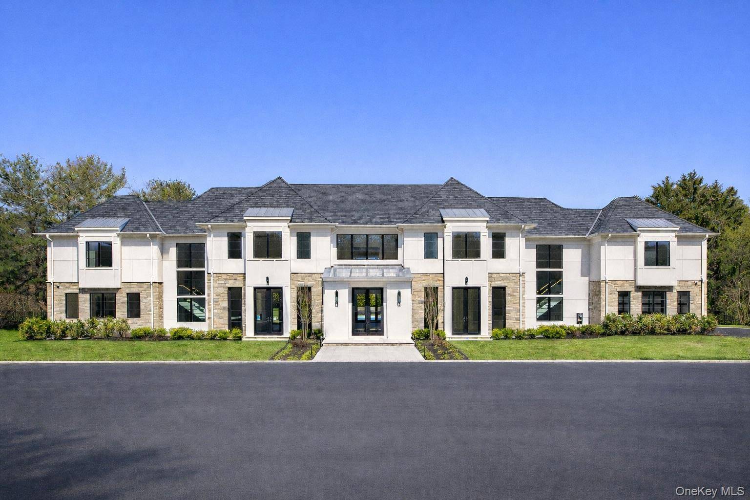 Casa de 7 Dormitorios en Venta en Brookville, Nueva York, EE. UU. - 3