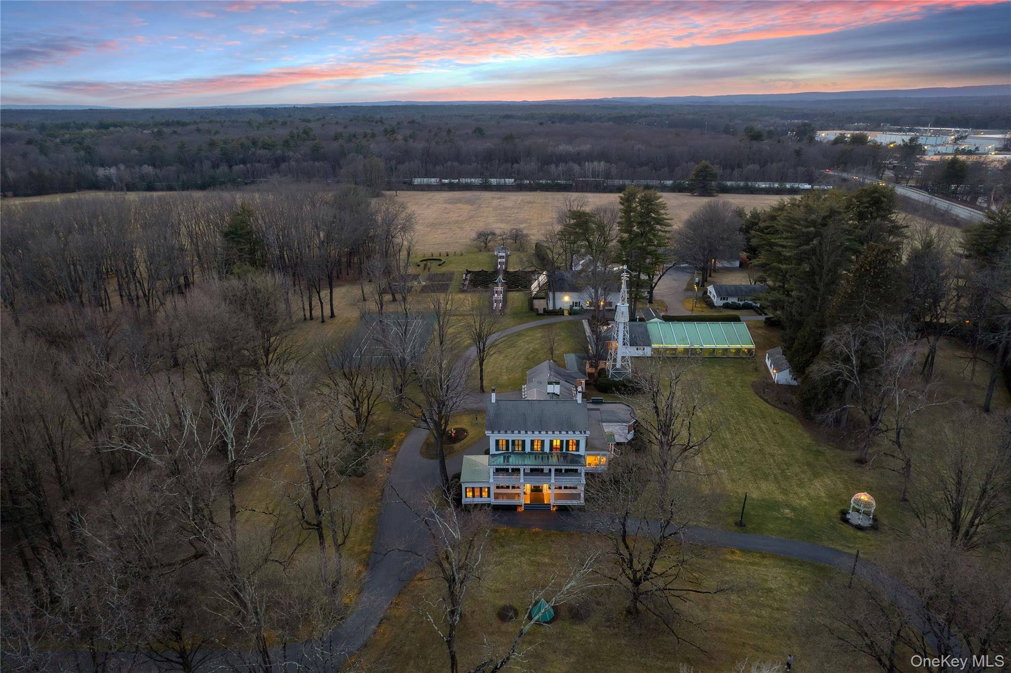 Casa com 7 Quartos à Venda em Call Listing Agent - NY - EUA - 4