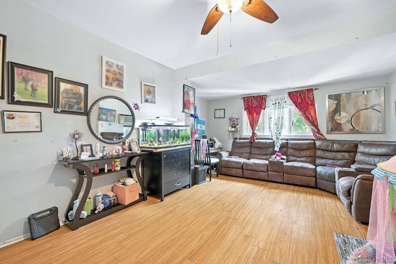 Casa de 7 Dormitorios en Venta en Larchmont - Nueva York - EE. UU. - 3