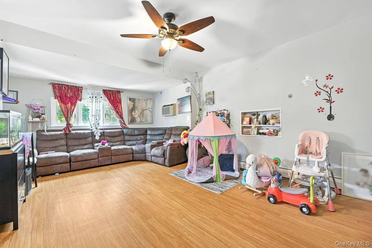 Casa de 7 Dormitorios en Venta en Larchmont - Nueva York - EE. UU. - 4