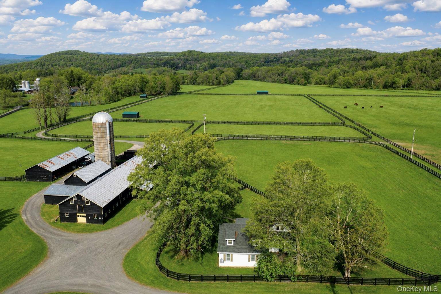 Casa com 7 Quartos à Venda em Pine Plains - Nova Iorque - EUA - 6
