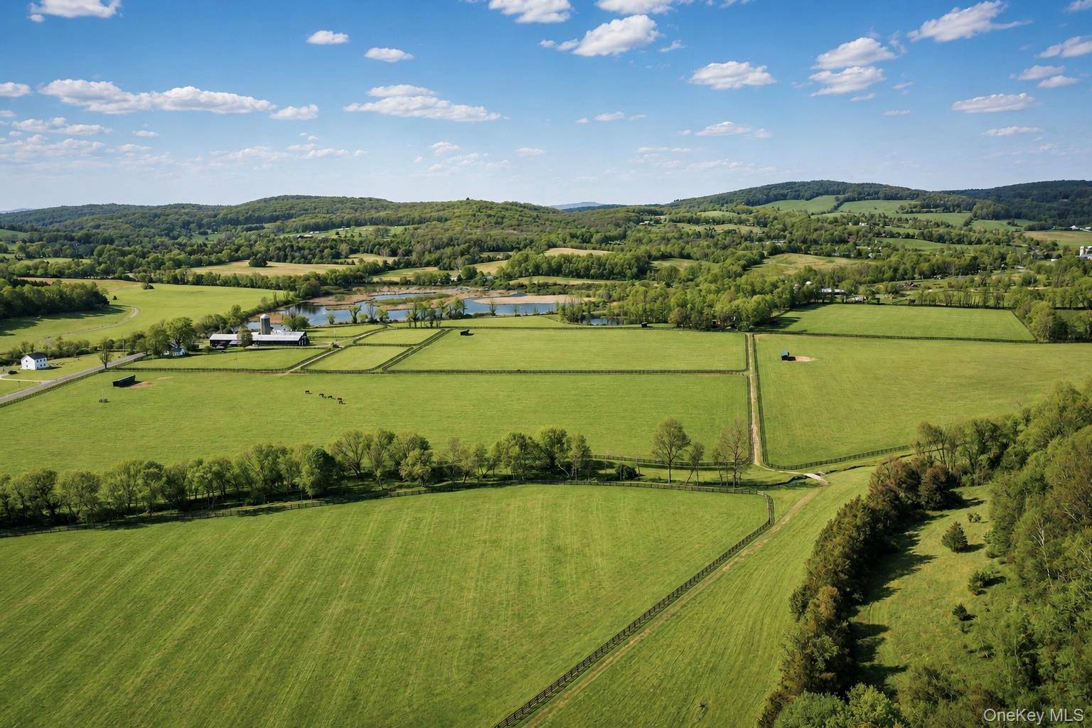 Casa com 7 Quartos à Venda em Pine Plains - Nova Iorque - EUA - 7