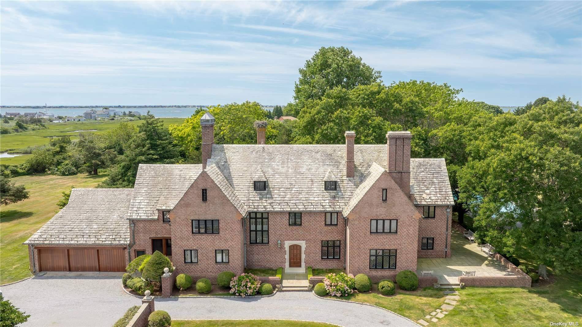 Casa de 7 Dormitorios en Venta en Remsenburg - Nueva York - EE. UU. - 2