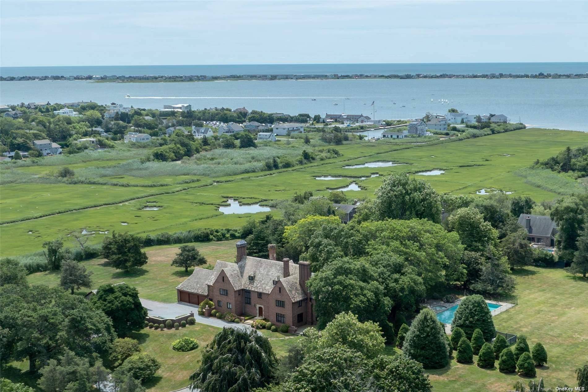 Casa de 7 Dormitorios en Venta en Remsenburg - Nueva York - EE. UU. - 4