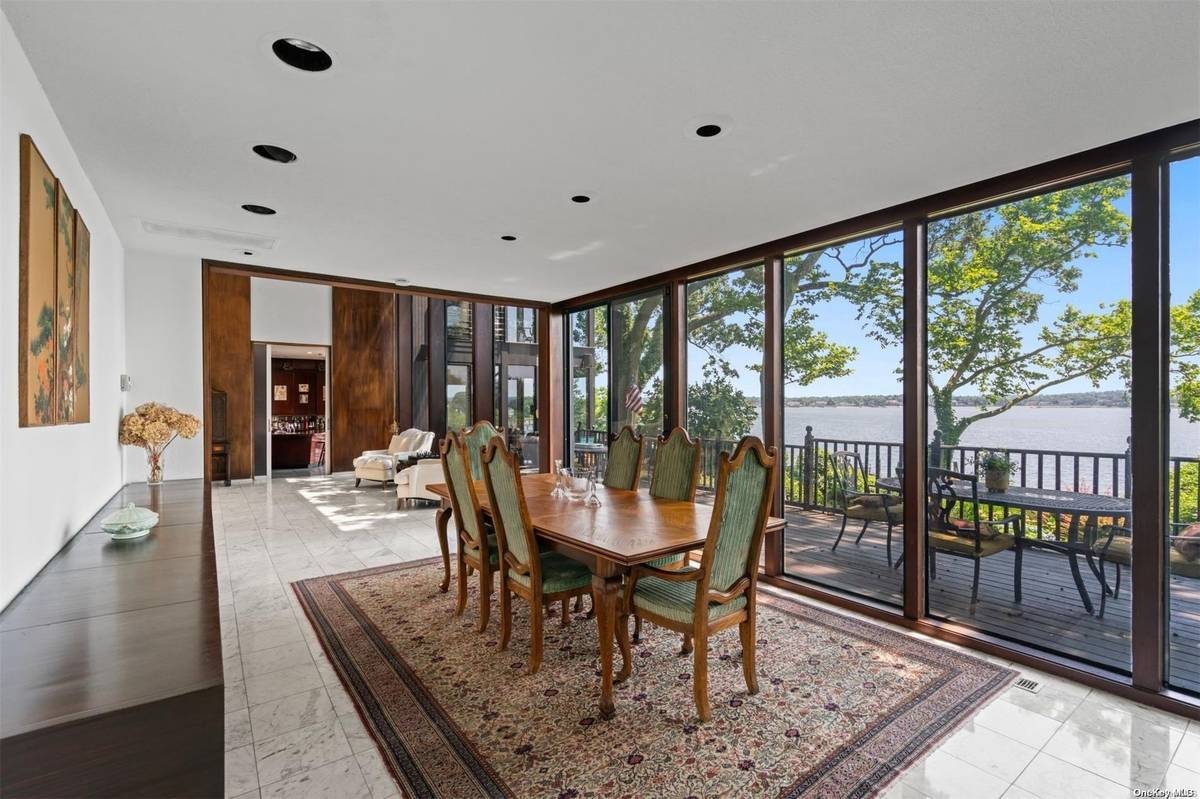 Casa de 7 Dormitorios en Venta en Sands Point - NY - EE. UU. - 7