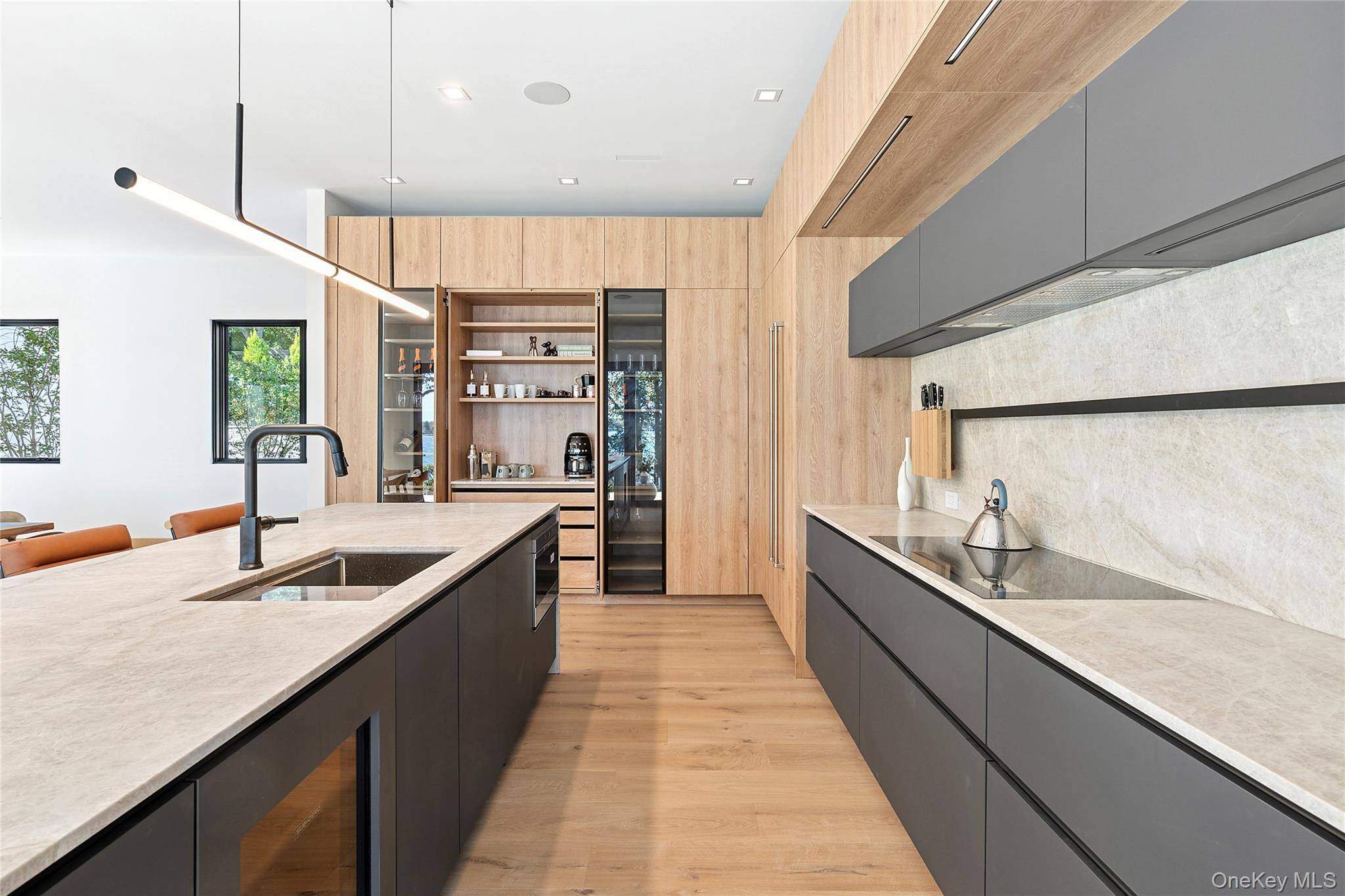 Casa com 8 Quartos à Beira-Mar à Venda em East Hampton - NY - EUA - 8