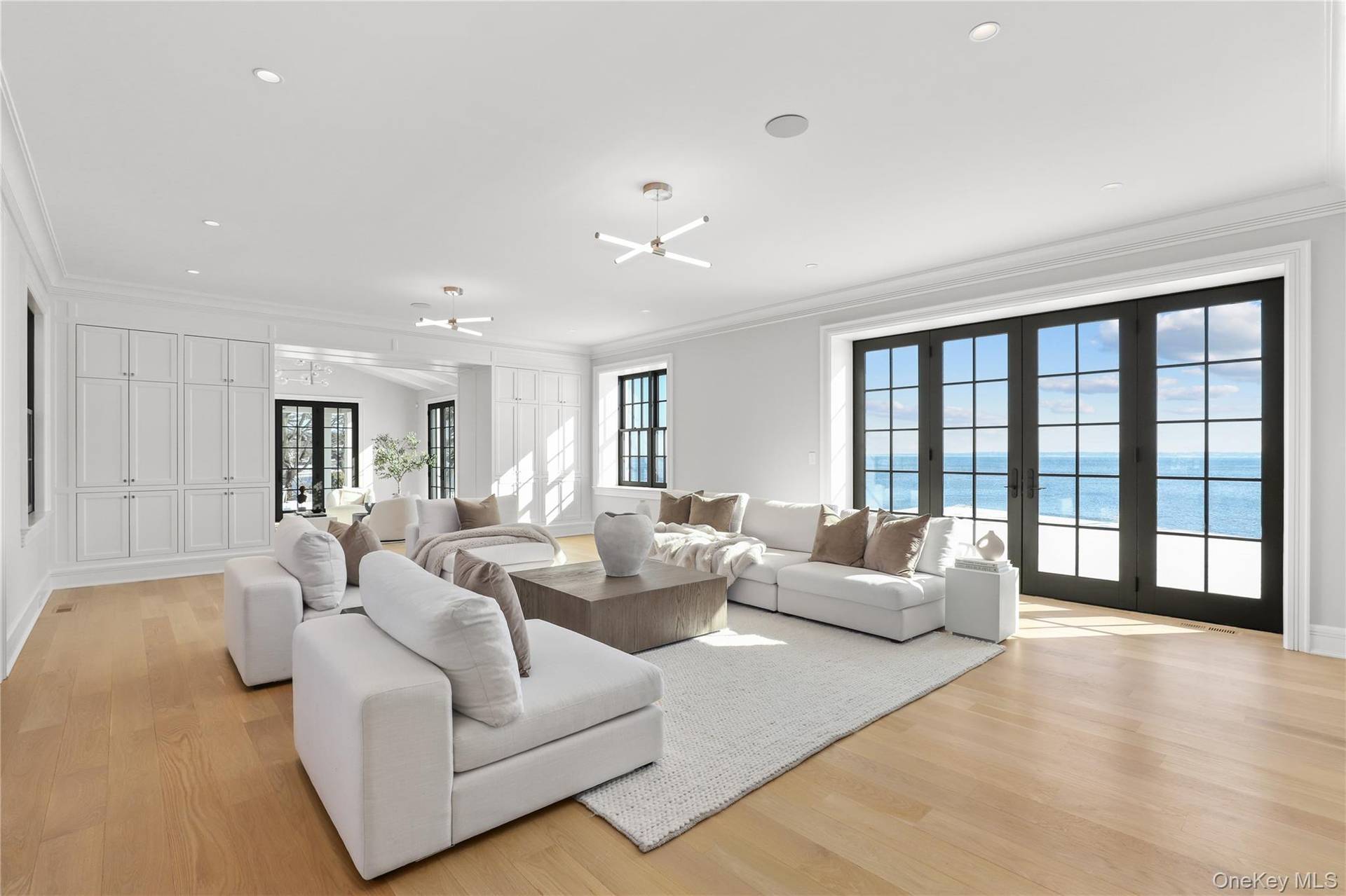 Maison de 8 Chambres au Bord de l'Eau à Vendre à Mamaroneck, NY, États-Unis - 3