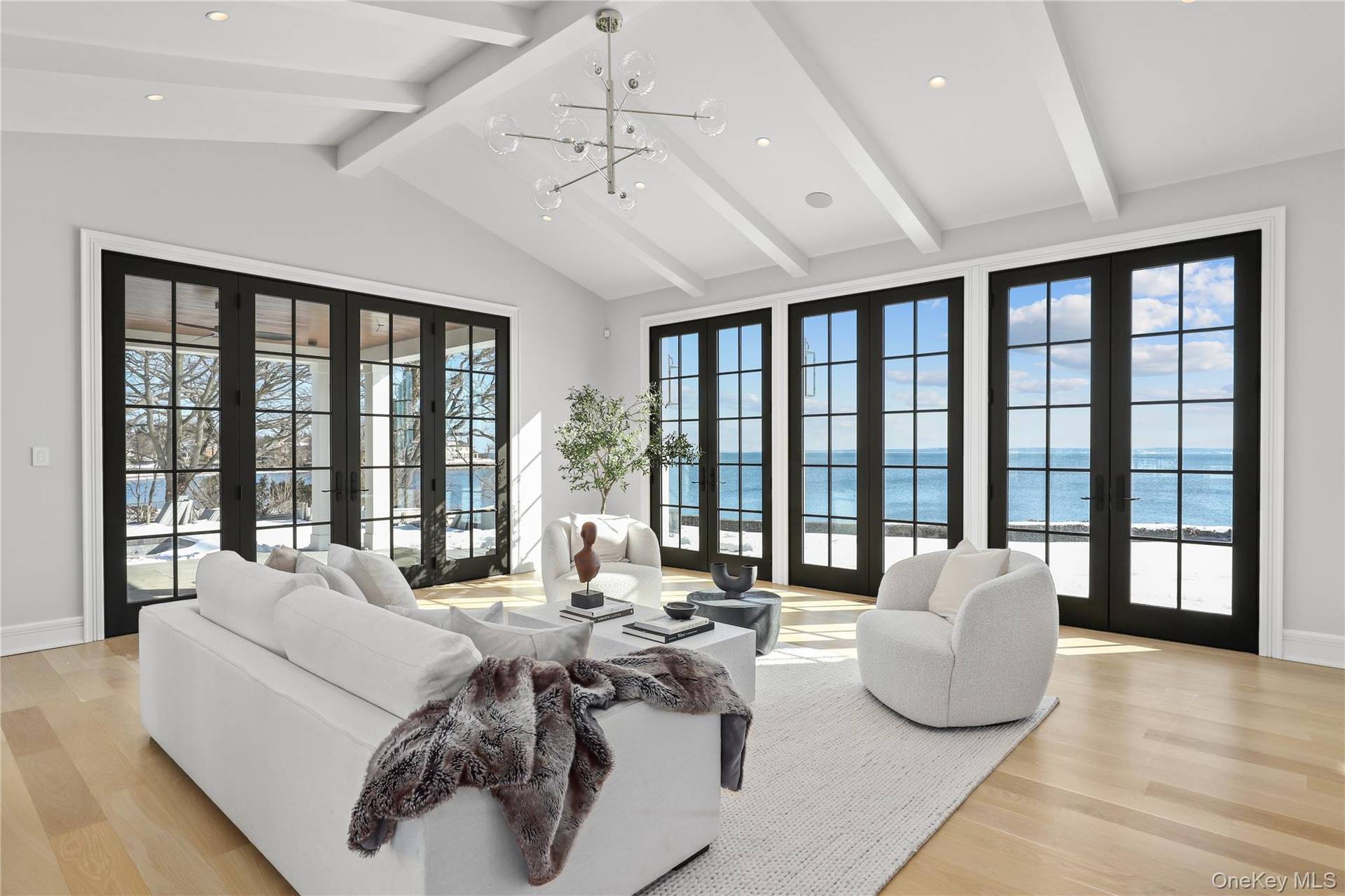 Maison de 8 Chambres au Bord de l'Eau à Vendre à Mamaroneck, NY, États-Unis - 5