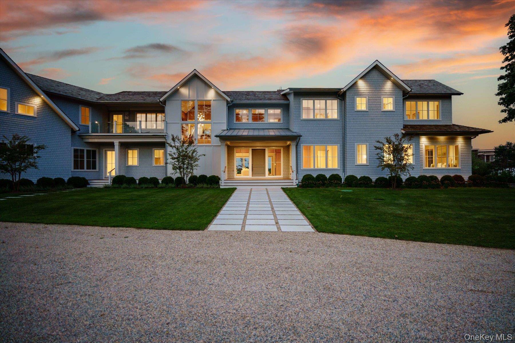 Casa de 8 Dormitorios Frente al Mar en Venta en Quiogue, NY, EE. UU. - 4