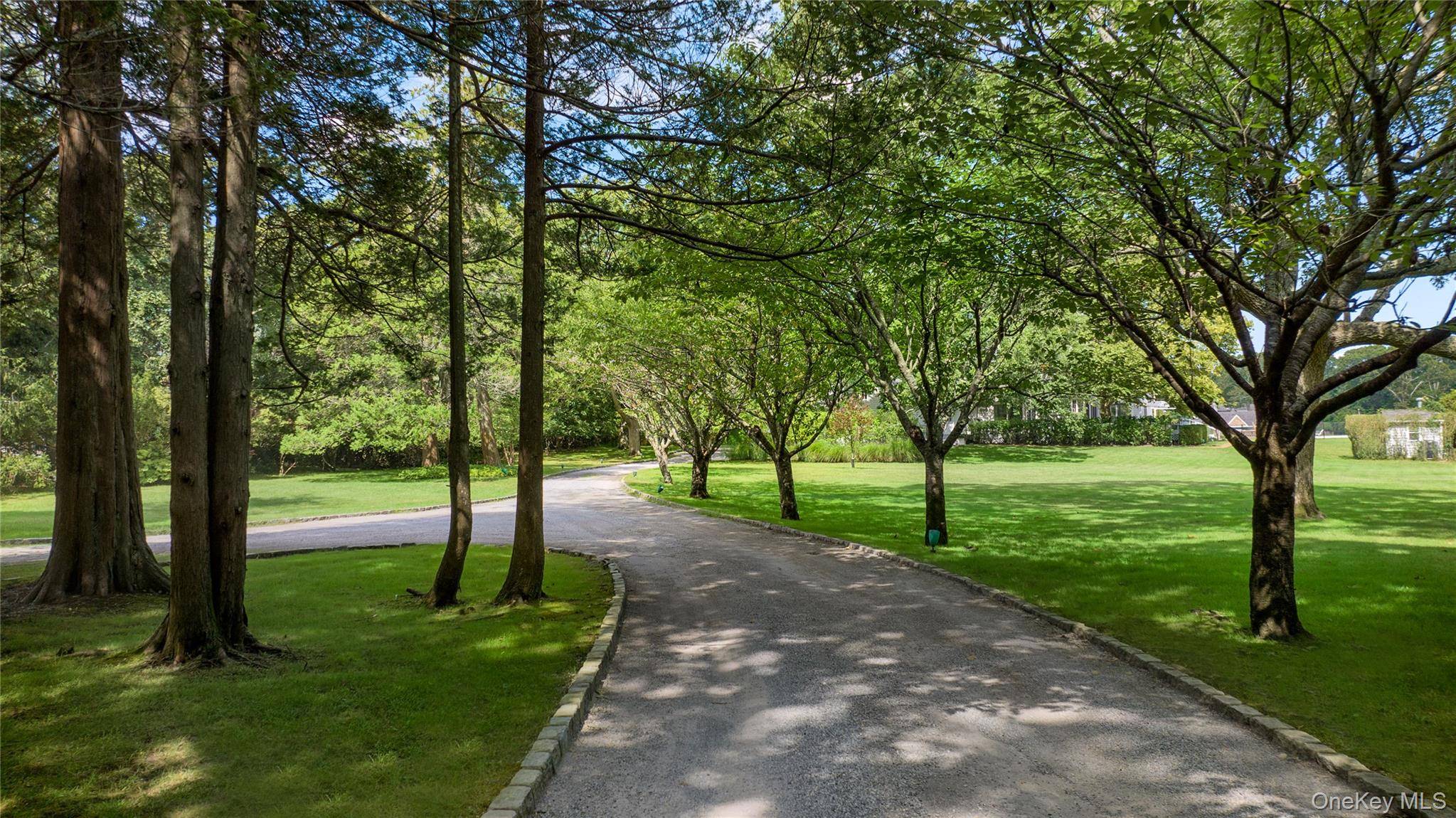 Casa com 8 Quartos à Beira-Mar à Venda em Quogue - NY - EUA - 3