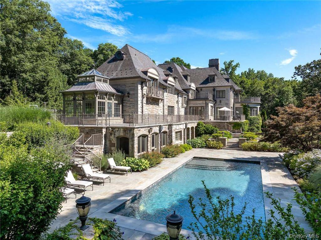 Maison de 8 Chambres à Vendre à Armonk, NY, États-Unis - 1