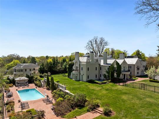 Casa com 8 Quartos à Venda em Great Neck - NY - EUA - 5